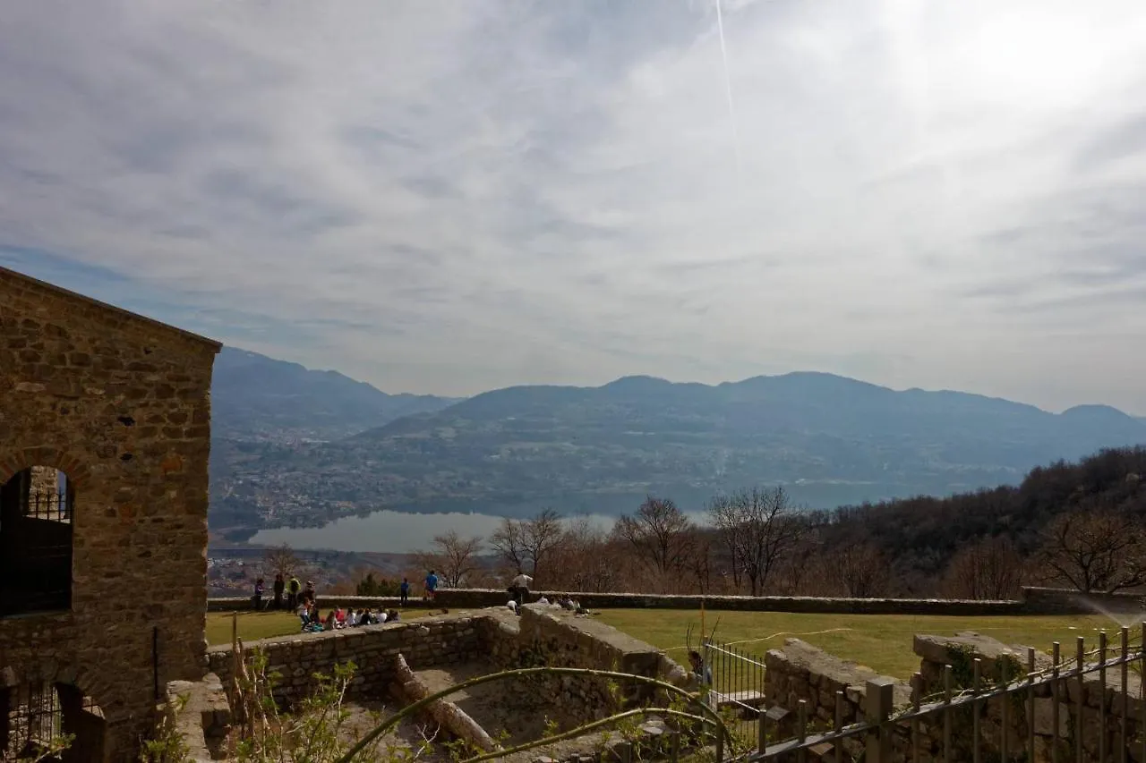 Residenza La Cascata Lägenhet Calolziocorte 0*,  Italien